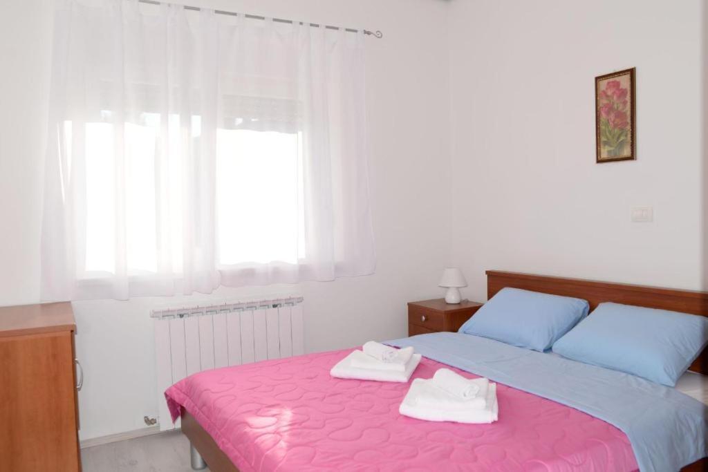 San Lorenzo Apartments Ловречиця Екстер'єр фото