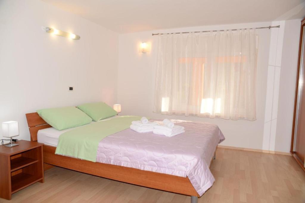 San Lorenzo Apartments Ловречиця Екстер'єр фото