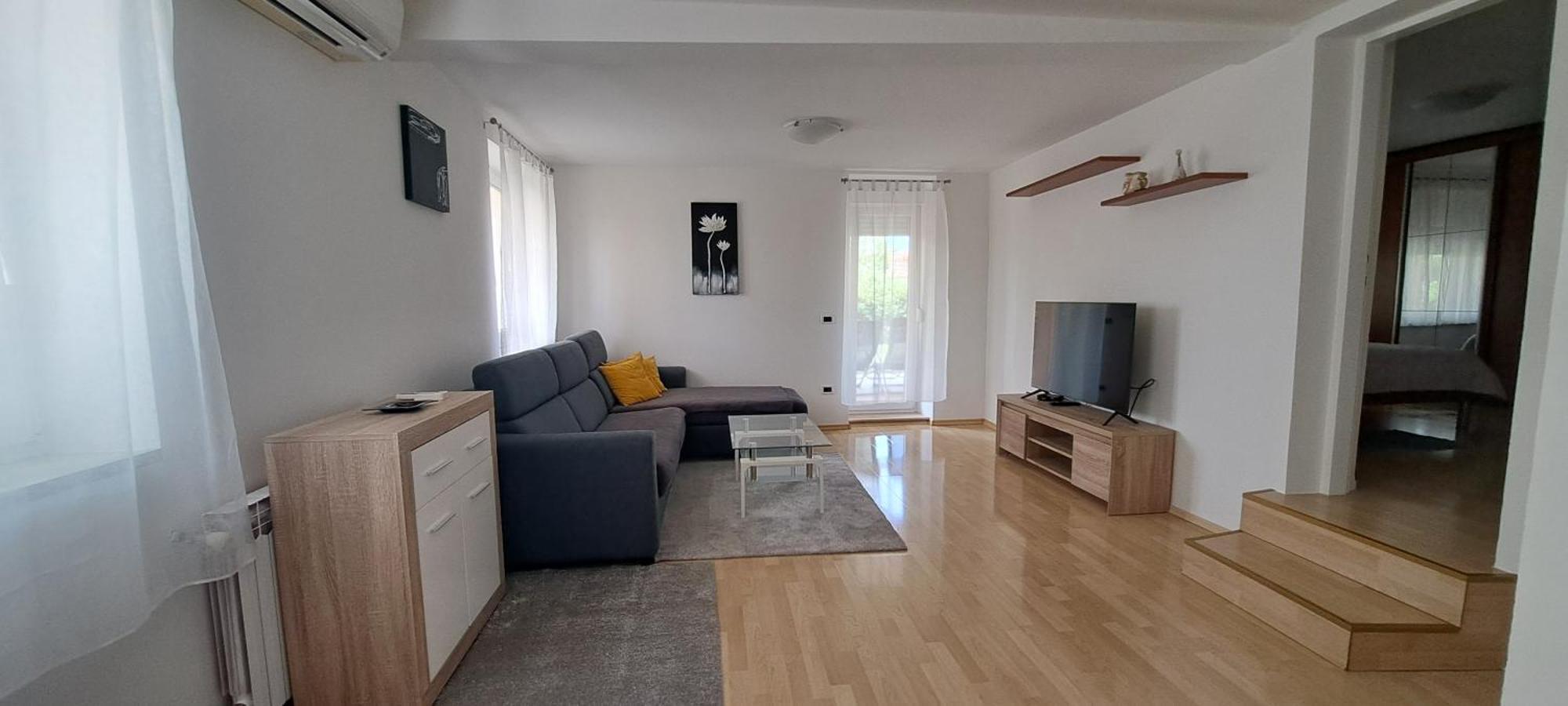 San Lorenzo Apartments Ловречиця Екстер'єр фото